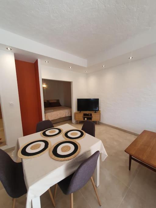 Appartement 30 M De La Plage Grimaud Buitenkant foto