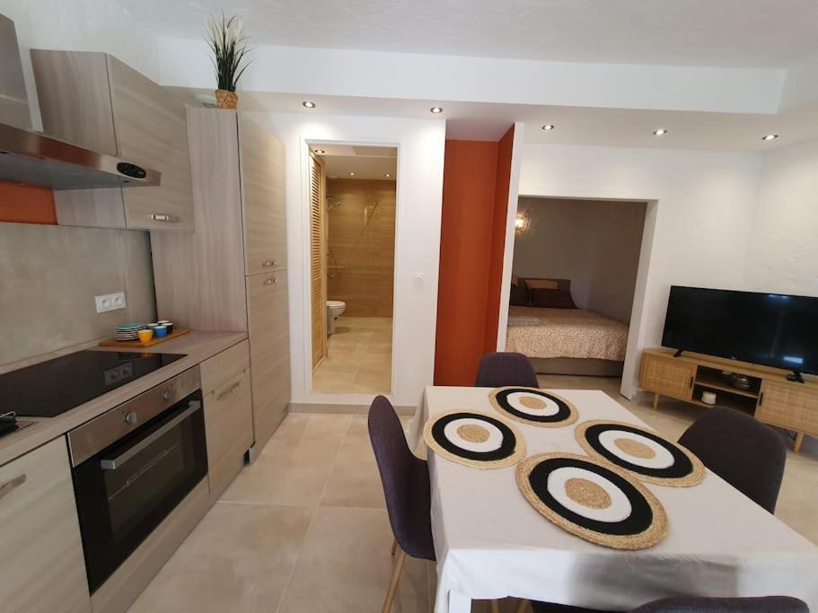 Appartement 30 M De La Plage Grimaud Buitenkant foto