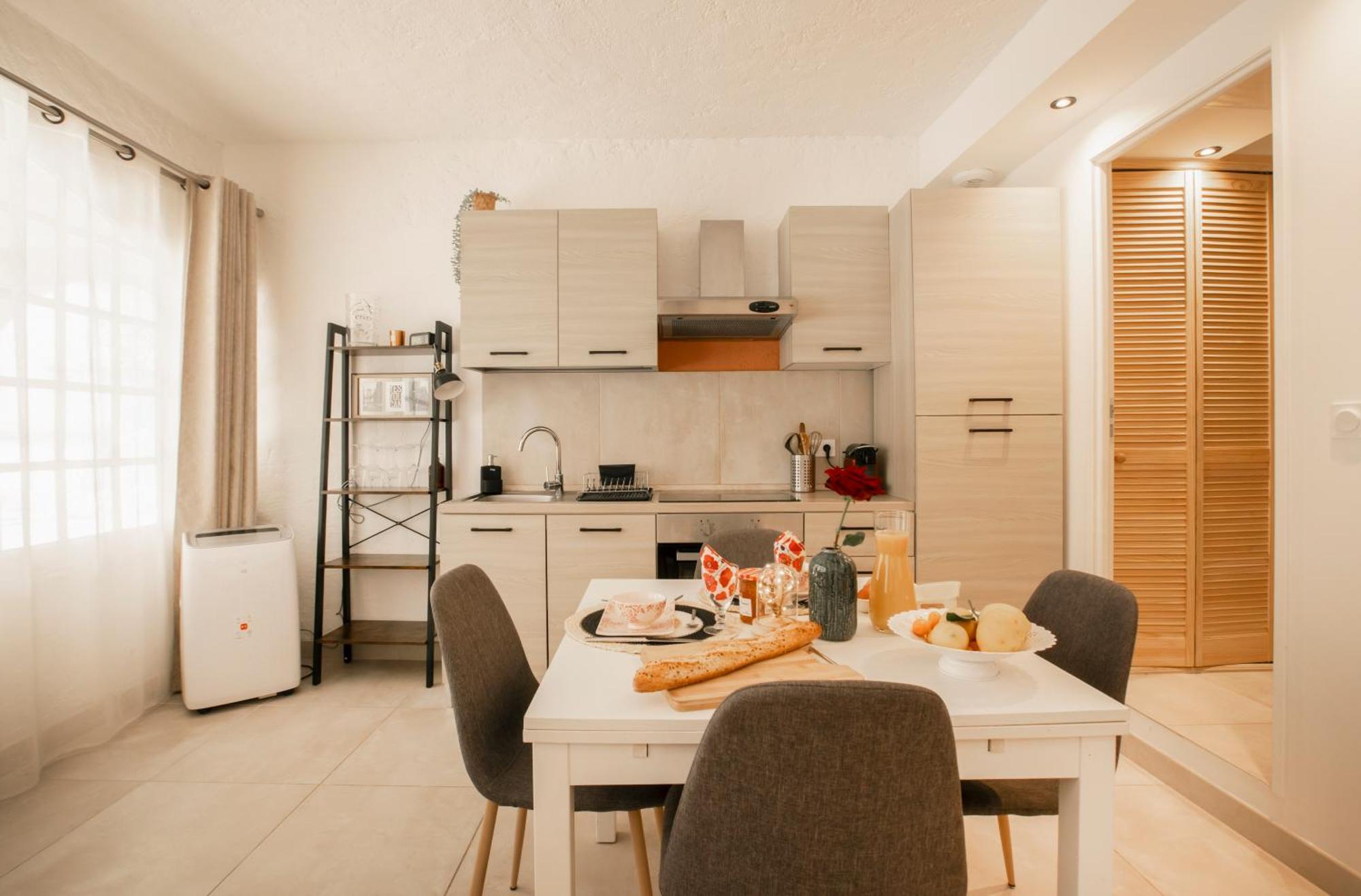 Appartement 30 M De La Plage Grimaud Buitenkant foto