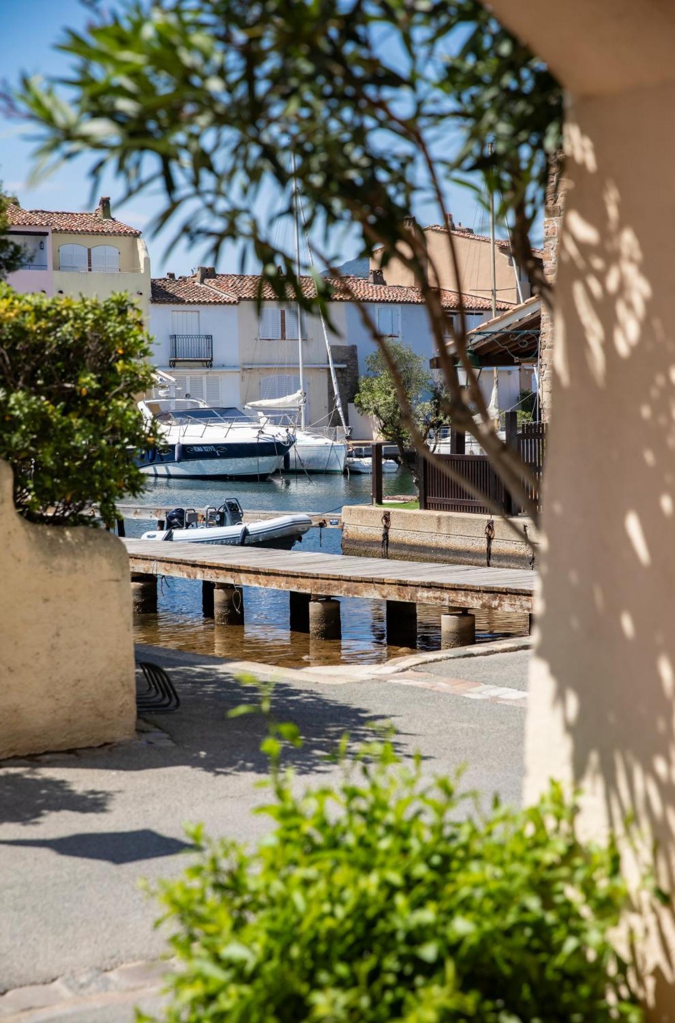 Appartement 30 M De La Plage Grimaud Buitenkant foto